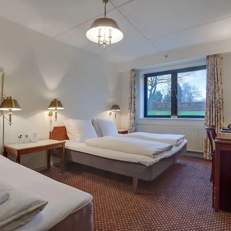 Hotel Kryb I Ly
