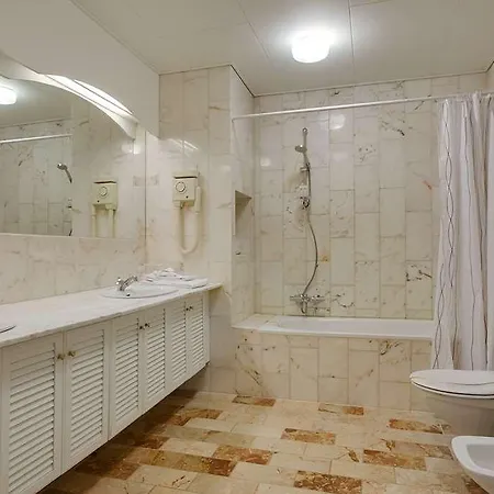Hotel Kryb I Ly